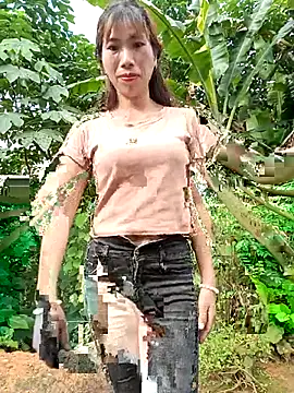 Elena Mia online show from May 12, 2026, 8:32 am