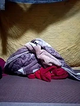 Snapshot of Elena_Mia chatting on June 9, 2026, 10:33 pm Elena Mia online show from June 9, 2026, 10:33 pm