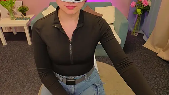 DanaHurt1 online show from April 28, 2026, 8:13 pm