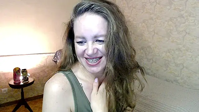 Snapshot of Fern_Lust chatting on June 11, 2026, 4:48 pm Fern Lust online show from June 11, 2026, 4:48 pm