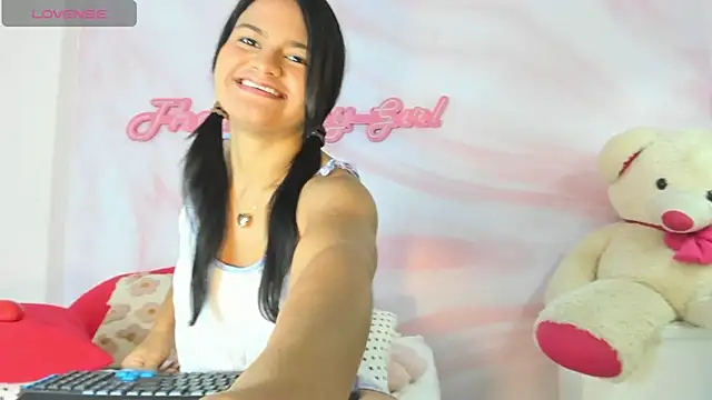 Marilyn Mulata online show from April 30, 2026, 7:21 pm