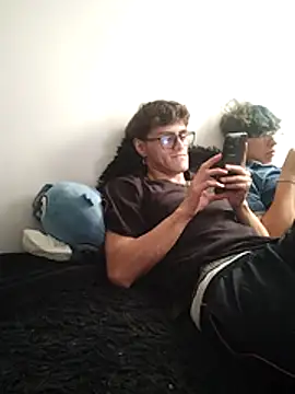 AoA-BoyStudent online show from April 19, 2026, 6:10 pm