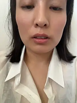 Faye-baby online show from May 17, 2026, 2:00 am