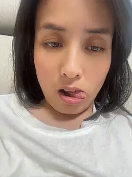Faye-baby online show from June 17, 2026, 3:55 pm