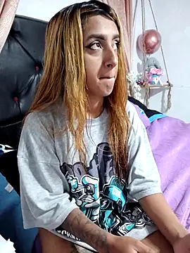 Nicol-Lara online show from April 18, 2026, 3:20 am