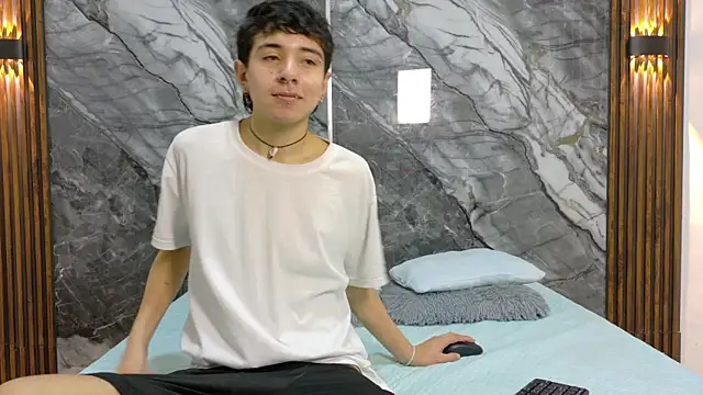 NoahWalker   online show from July 8, 2026, 11:11 am