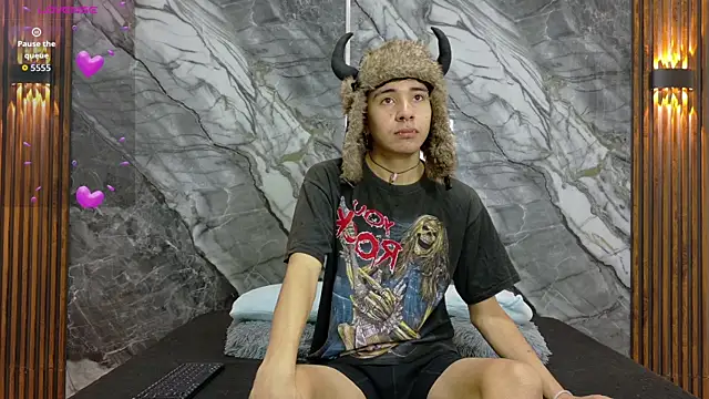 NoahWalker   online show from July 3, 2026, 11:06 am