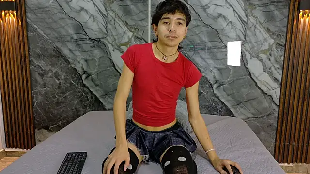 NoahWalker   online show from May 22, 2026, 11:19 am