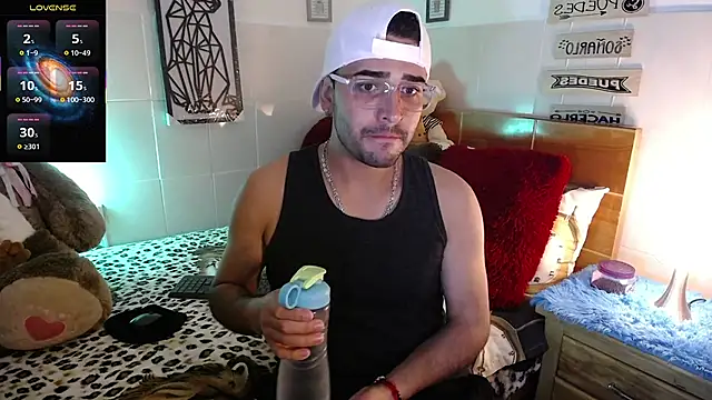 Snapshot of andders_ chatting on June 27, 2026, 12:49 am andders online show from June 27, 2026, 12:49 am