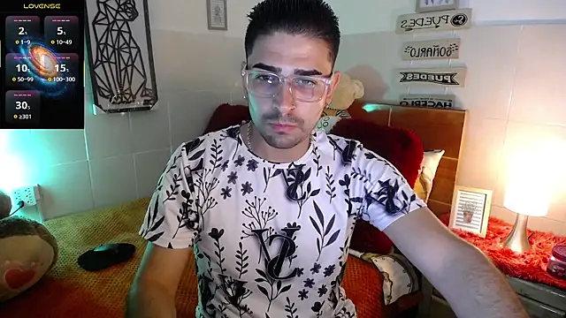 Snapshot of andders_ chatting on July 7, 2026, 12:46 am andders online show from July 7, 2026, 12:46 am