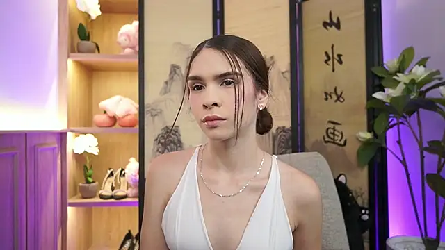 Snapshot of AlinaBennet_ chatting on July 3, 2026, 11:39 am AlinaBennet online show from July 3, 2026, 11:39 am