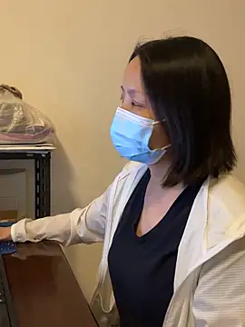 lisha521 online show from May 27, 2026, 9:05 am