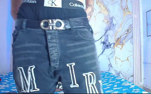 Khloe and max online show from April 18, 2026, 9:26 pm