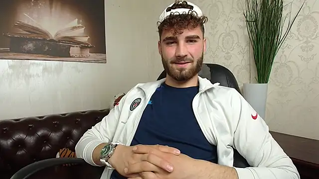 KyloEast online show from May 24, 2026, 4:56 am