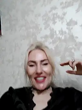 White00pearl online show from April 29, 2026, 5:30 pm