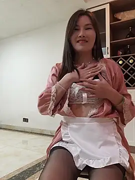 tongtong789 online show from April 19, 2026, 1:12 pm