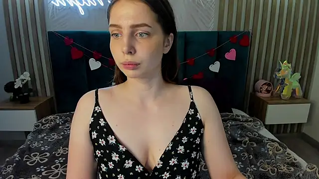 ReneeBlair online show from June 7, 2026, 1:33 am