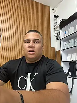 Snapshot of Patricio_02 chatting on May 29, 2026, 4:02 pm Patricio 02 online show from May 29, 2026, 4:02 pm