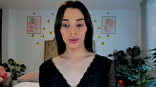 Snapshot of bella_grego chatting on June 19, 2026, 8:25 pm bella grego online show from June 19, 2026, 8:25 pm