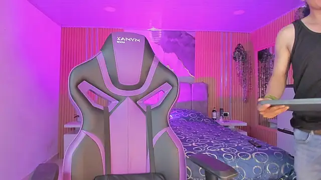 Owen Drake online show from April 24, 2026, 3:41 am