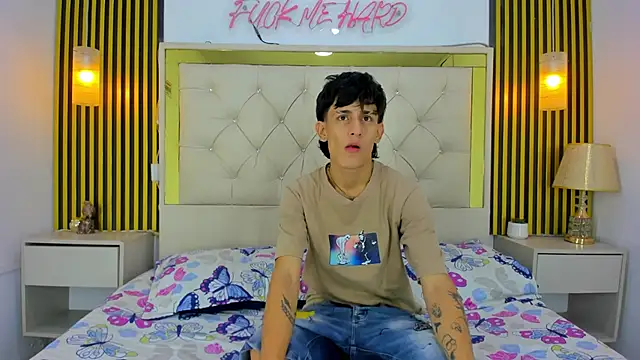 Just18Jake  online show from April 25, 2026, 1:08 am