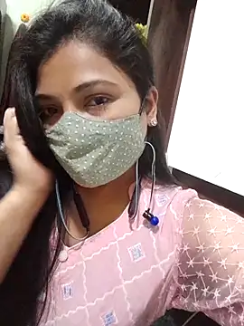 Alinna00 online show from April 19, 2026, 11:55 am