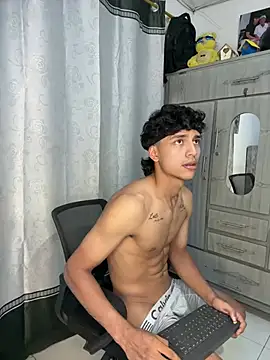 alex martin47 online show from July 12, 2026, 10:54 pm