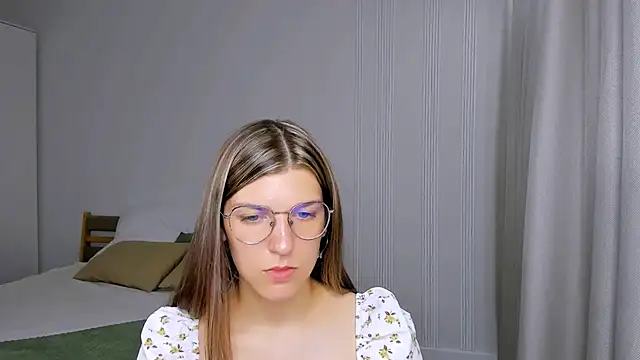 AnnaThorne online show from May 20, 2026, 3:25 am