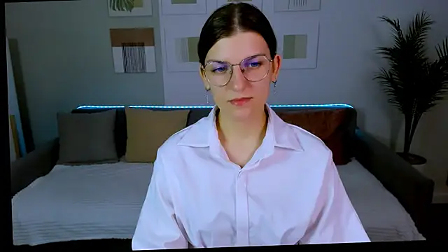 AnnaThorne online show from April 30, 2026, 4:30 am