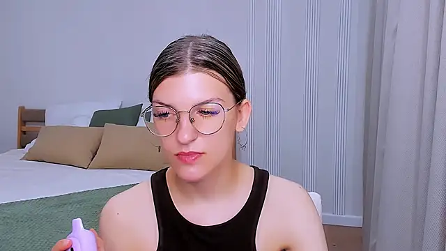 AnnaThorne online show from May 23, 2026, 3:16 am