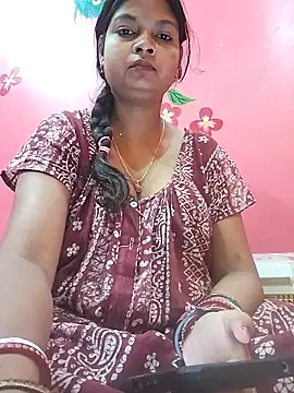 Simupaul001 online show from April 28, 2026, 11:09 pm