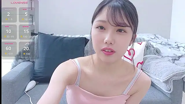 Minamina2 online show from May 26, 2026, 12:42 am