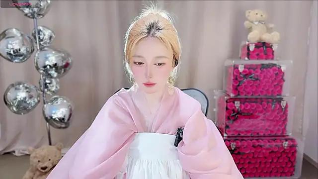 Aeseee- online show from April 30, 2026, 8:57 pm