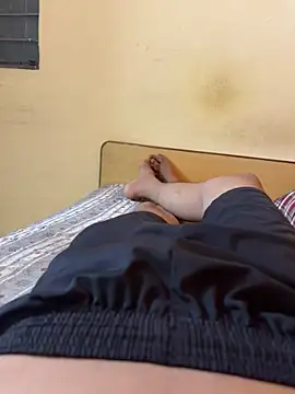 SkinnyGuy23 online show from May 23, 2026, 2:05 pm