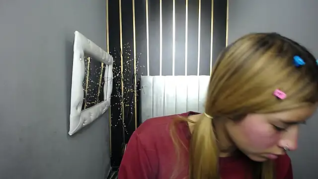 nancy blonde online show from April 28, 2026, 12:42 pm