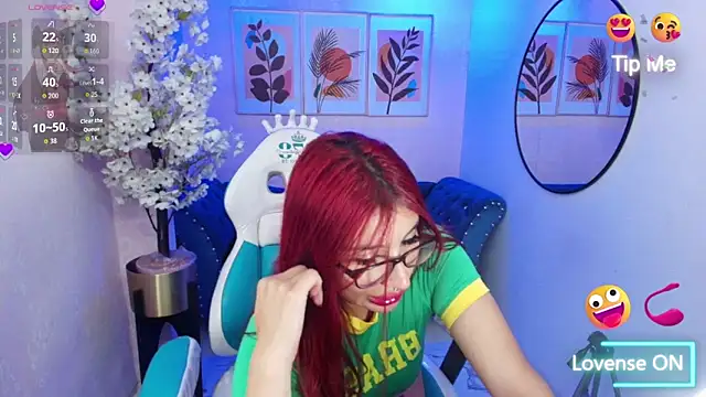 Snapshot of Sofi_monroeee chatting on June 9, 2026, 8:10 pm Sofi monroeee online show from June 9, 2026, 8:10 pm