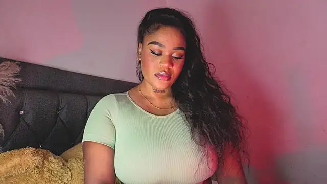 Snapshot of Thalyanna_ebonny chatting on July 8, 2026, 12:57 am Thalyanna ebonny online show from July 8, 2026, 12:57 am