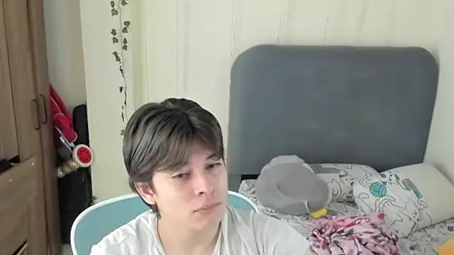 Snapshot of Felixzyn chatting on July 12, 2026, 12:50 pm Felixzyn online show from July 12, 2026, 12:50 pm