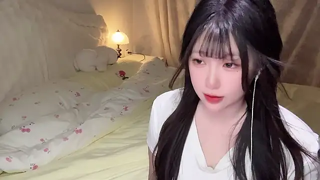 SweetButWildbaby online show from May 1, 2026, 4:34 pm