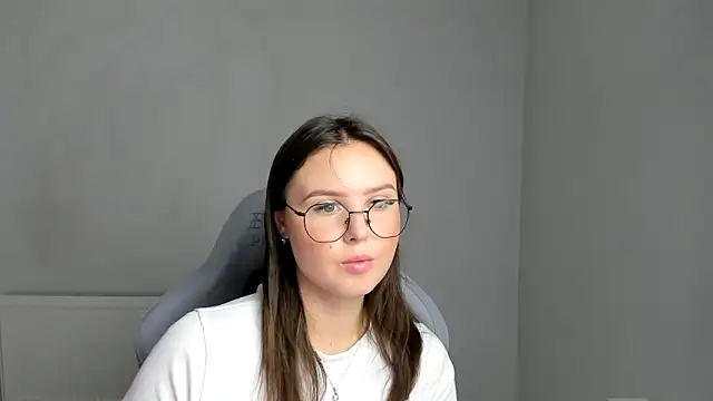 Regina cute  online show from July 2, 2026, 6:41 am