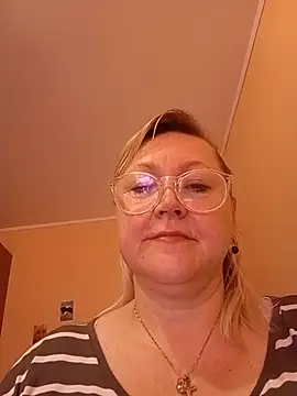 Snapshot of I_amVeronicle chatting on July 18, 2026, 1:30 pm I amVeronicle online show from July 18, 2026, 1:30 pm