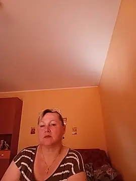 Snapshot of I_amVeronicle chatting on July 17, 2026, 2:47 pm I amVeronicle online show from July 17, 2026, 2:47 pm