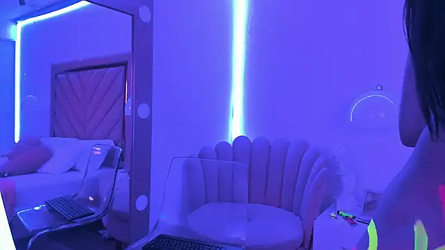 Loliita Brown online show from July 18, 2026, 3:04 am
