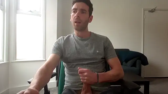 Snapshot of frenchbdmaninlondon chatting on May 5, 2026, 11:46 am frenchbdmaninlondon online show from May 5, 2026, 11:46 am
