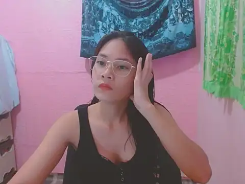 Sweetsexylady19 online show from May 14, 2026, 12:13 pm
