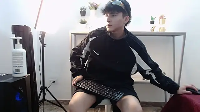 Snapshot of LunayDream chatting on May 21, 2026, 12:02 pm LunayDream online show from May 21, 2026, 12:02 pm