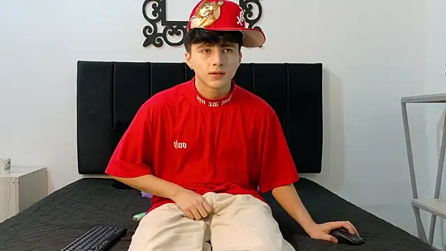 Snapshot of LunayDream chatting on June 30, 2026, 11:54 am LunayDream online show from June 30, 2026, 11:54 am