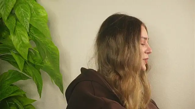 RosyWahpekeche online show from April 23, 2026, 5:14 pm