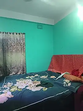 Hot Cupole online show from July 26, 2026, 3:52 pm