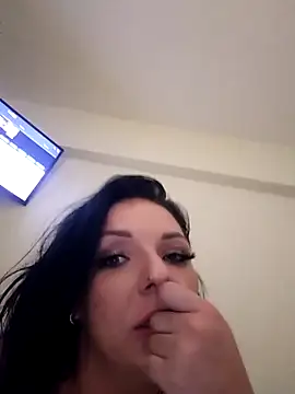 28couoel38 online show from May 14, 2026, 9:12 pm